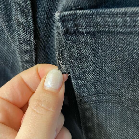 Levi's Black Jean Silver Tab Button Fly Denim Shorts Vintage VTG 90s Size 26 - Picture 4 of 5